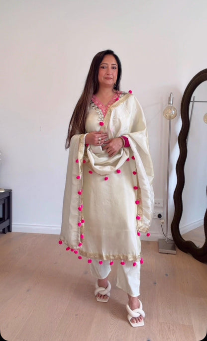 Ivory Silk Kurta Set with Pink Pom Pom Dupatta