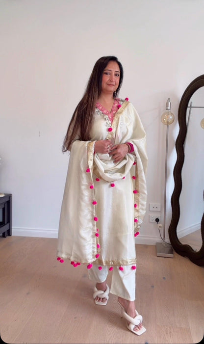 Ivory Silk Kurta Set with Pink Pom Pom Dupatta