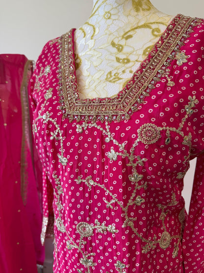 Fuchsia Pink Embroidered Crape Suit Organza Dupatta- xxl (42-44)