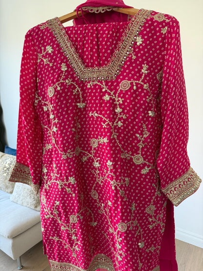 Fuchsia Pink Embroidered Crape Suit Organza Dupatta- xxl (42-44)
