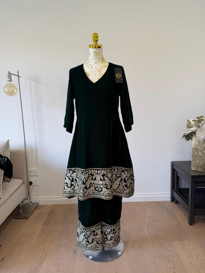 Emerald Green Velvet Kurta Set | Embroidered Pants | Festive Indo Western Wear