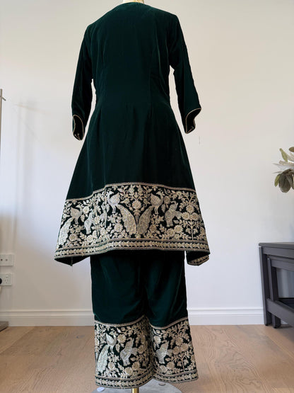 Emerald Green Velvet Kurta Set | Embroidered Pants | Festive Indo Western Wear