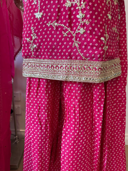 Fuchsia Pink Embroidered Crape Suit Organza Dupatta- xxl (42-44)