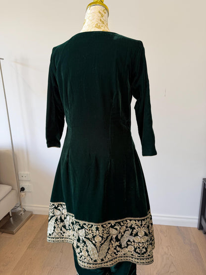 Emerald Green Velvet Kurta Set | Embroidered Pants | Festive Indo Western Wear