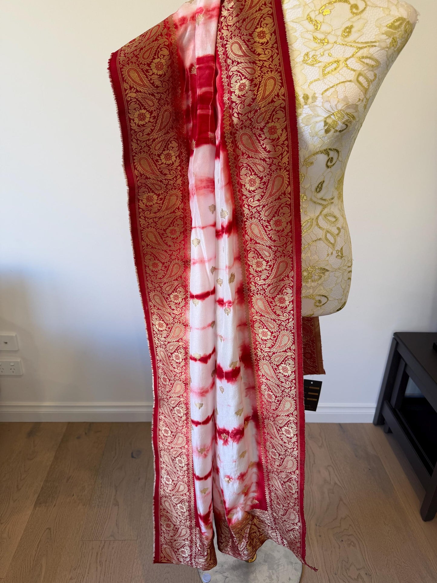 Handmade Red & White Shibori Banarasi Dupatta