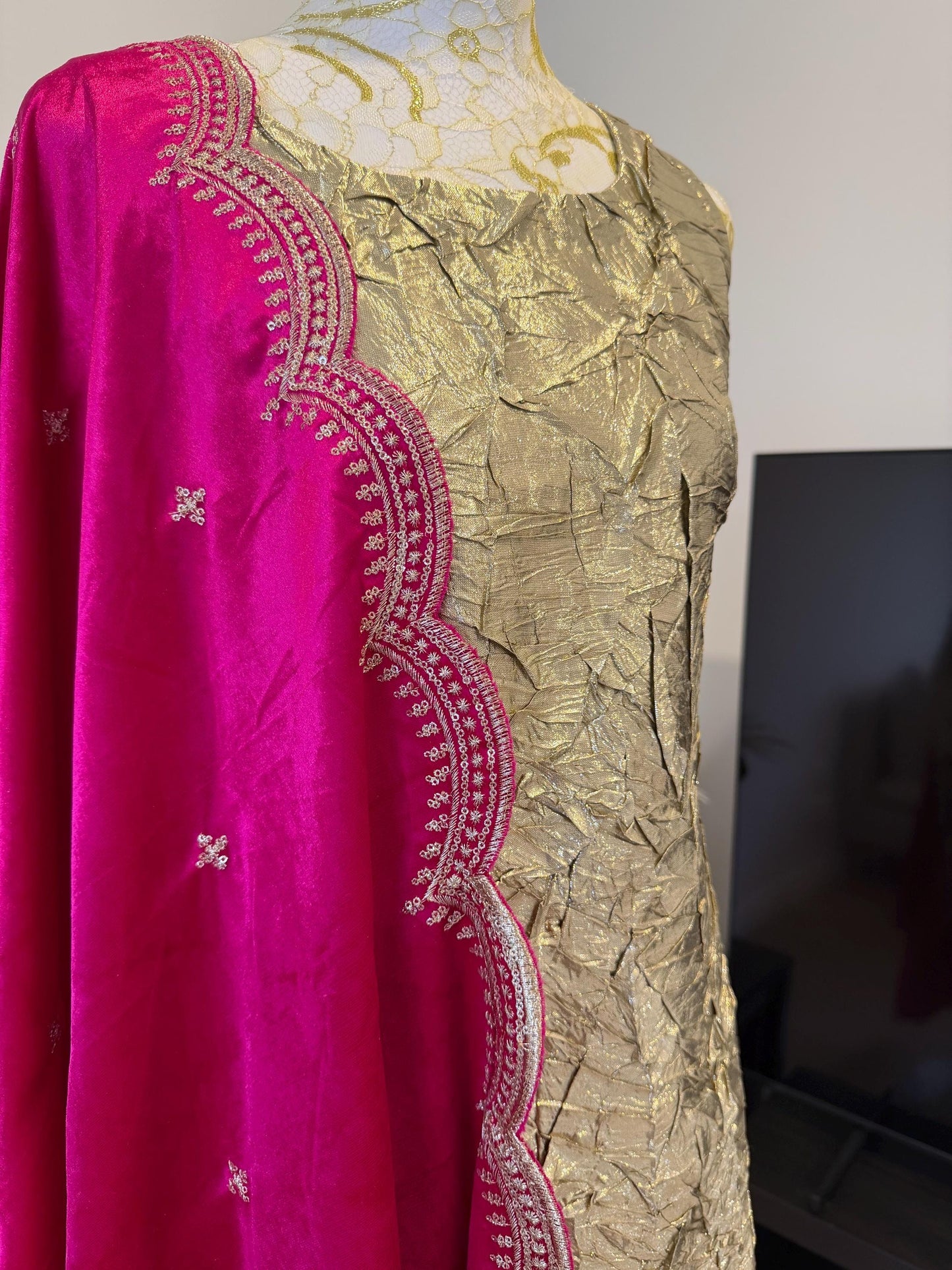 Golden Crushed Monalisa Farsi Suit